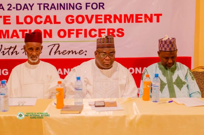 230e5b5e 224c 4e0f b37a b6e690de93b5