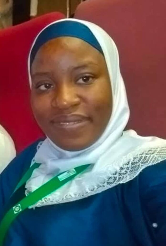 d7f591e4 3704 4886 9429 4f01b8649e22