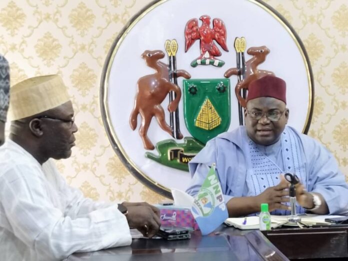 daee98a9 8e10 4203 a142 dda2de7ee17a