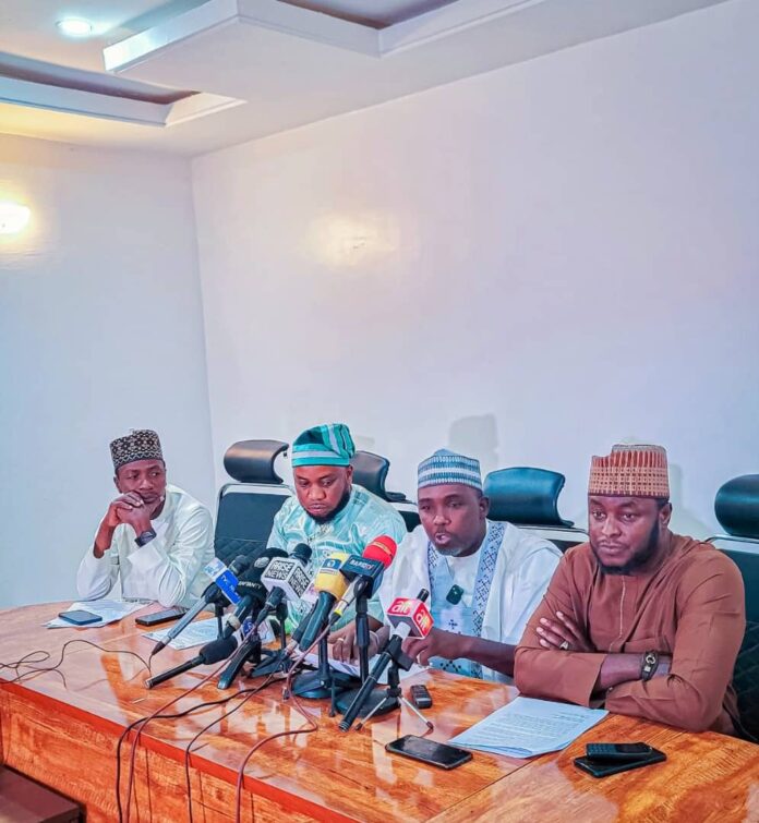 ff8c37f5 fe04 4175 b435 1c407c61fcb5